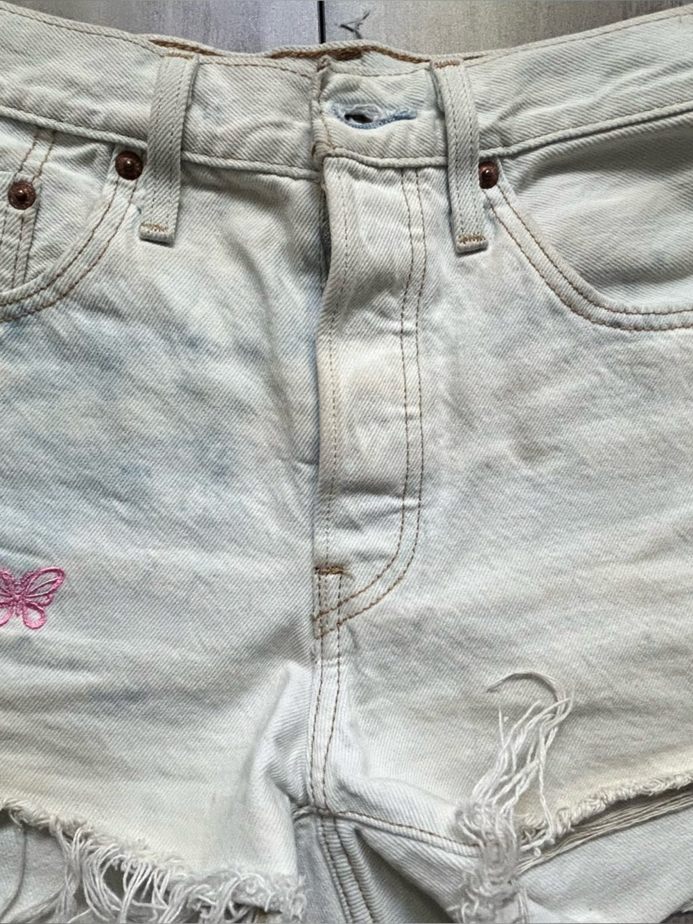 Levi's light blue/cream denim women's shorts with pink butterfly